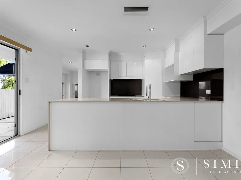 ELEVATED, SPACIOUS AND CITY SKYLINE VIEWS