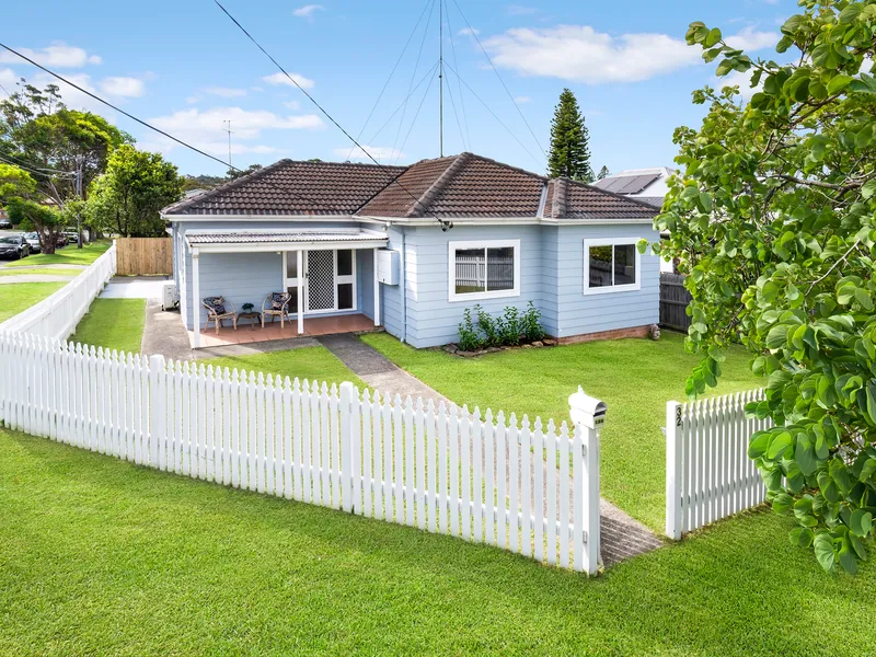 Cosy Cottage on a Quiet Corner Block