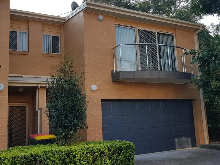 Three bedroom townhouse in Anna Bay