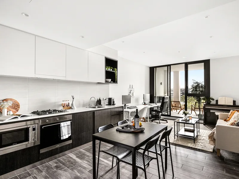 Brand new mirvac built pavilions residence