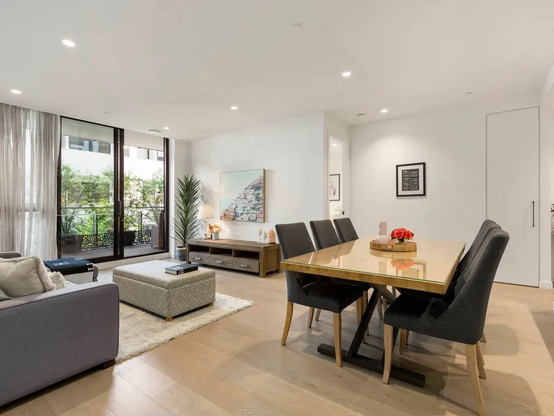 Luxurious Apartment Living!