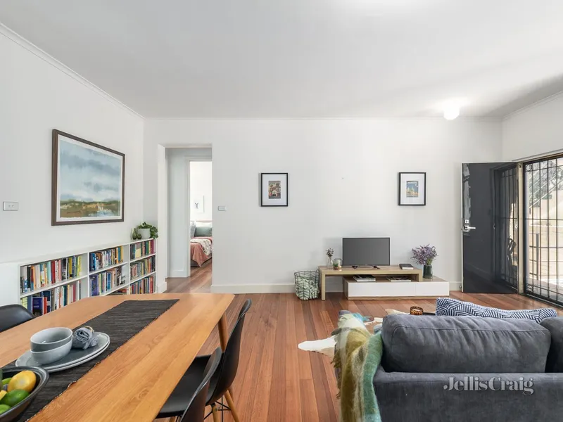 Inner city lifestyle, Yarra River tranquillity