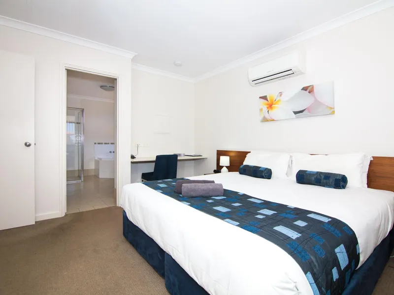 UNIQUE OPPORTUNITY - 2 BEDROOM 2 BATHROOM UNIT