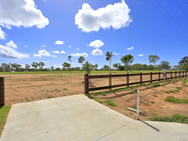 PLENTY OF ROOM FOR THE FAMILY HERE