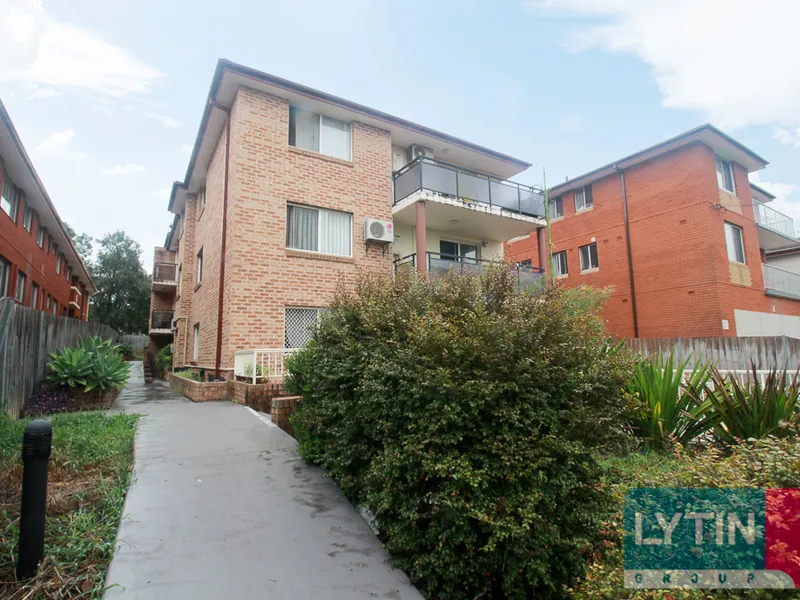 Close to station – 2 Bedroom with large balcony unit 