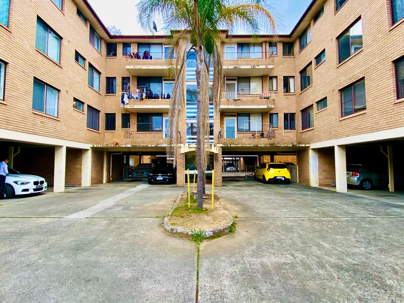 RENOVATED UNIT - GOOD LOCATION