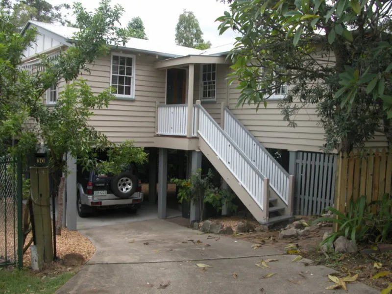 Large Queenslander - Relax - the Gardening is Included in Rent