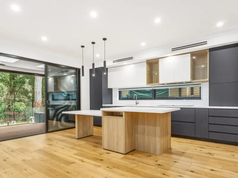 Stunning 4-Bedroom Home in Rydalmere