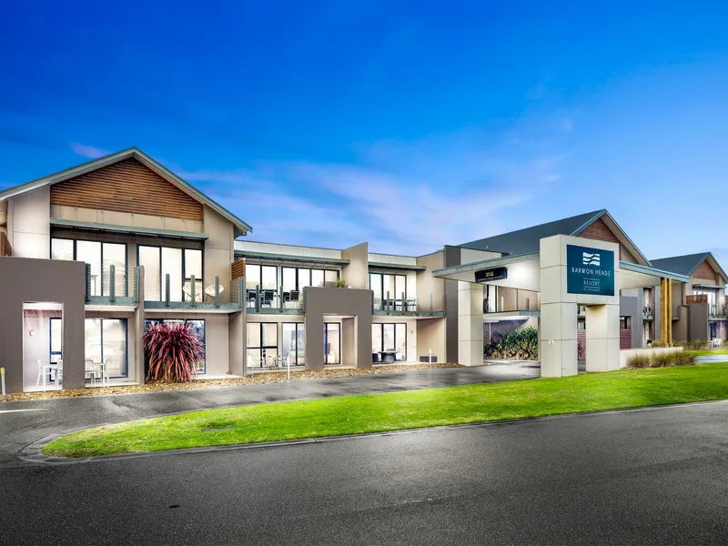 Beautifully Presented at 13th Beach Golf Course