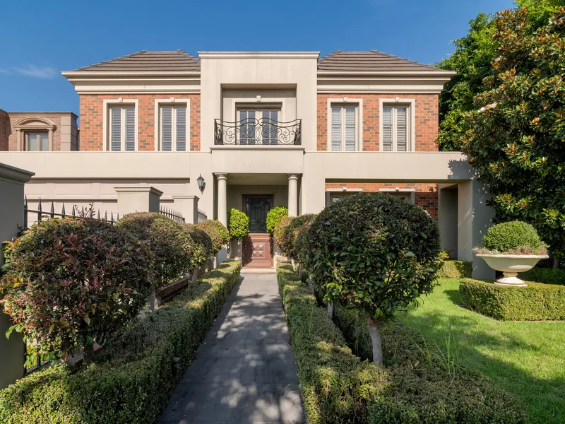 Contemporary Family Opulence - Furnished
