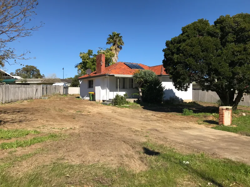 ( PRICE REDUCED $20K ) IDEAL DEVELOPMENT SITE 