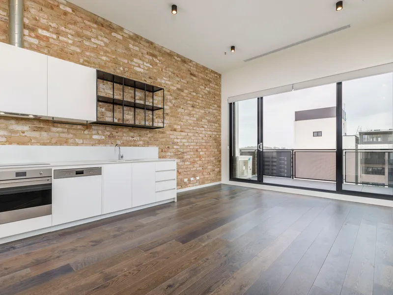LOFT APARTMENT ON TOP FLOOR IN THE ALBEMARLE TOWER