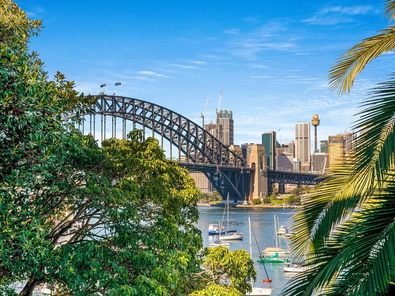 Character filled Art Deco apartment with spectacular views