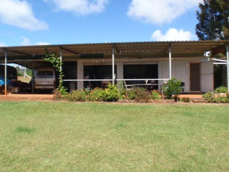 9 ACRES WITH 800 MACADAMIA NUT TREES + WEEKENDER