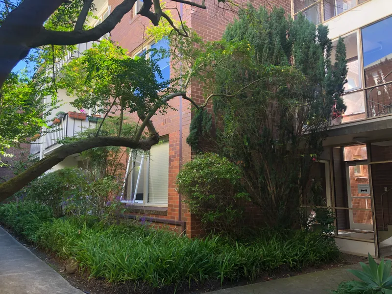 Freshly renovated apartment for lease!