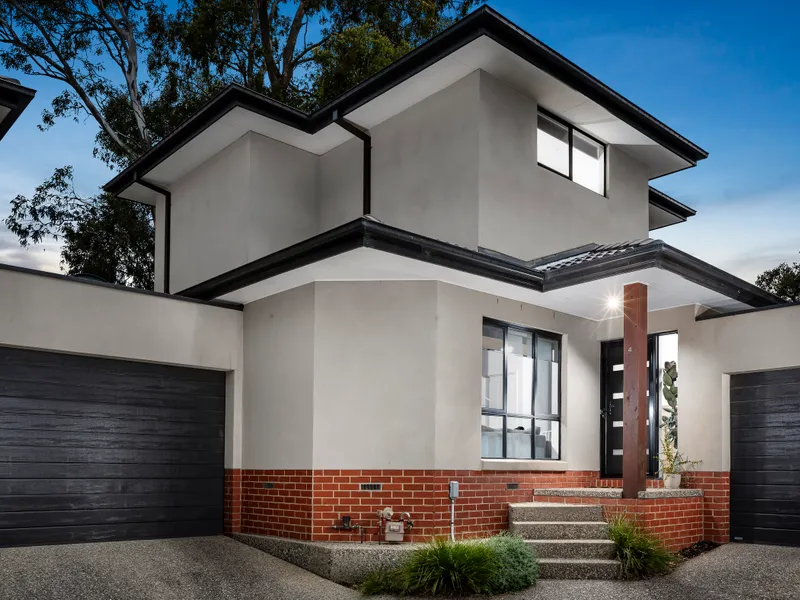 STYLISH MODERN INTERIORS WITH REAR GARDENS TO MATCH