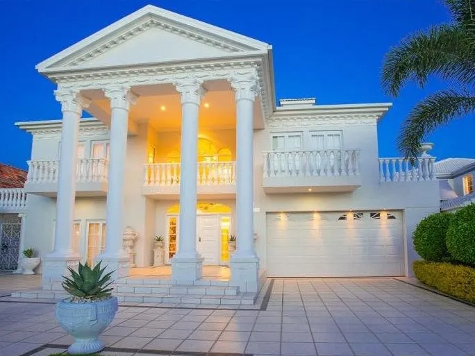 “LUXURY LIVING EAST FACING WITH  WATER FRONTAGE”