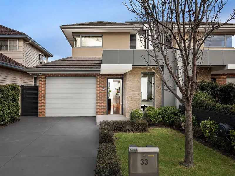 Stylish Standout: Simply Superb