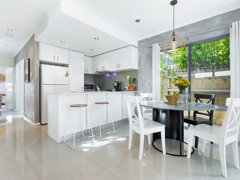 Contemporary & Coastal