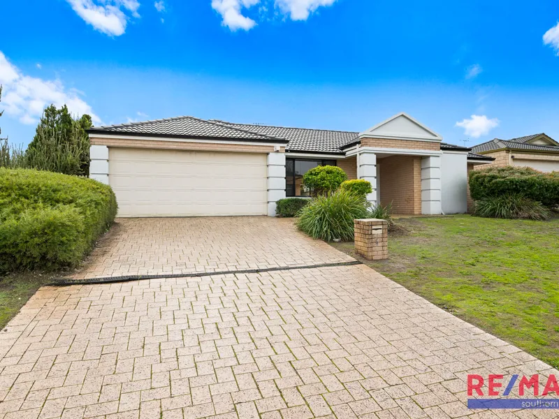 Fantastic Family Home with Views to Beautiful Parklands