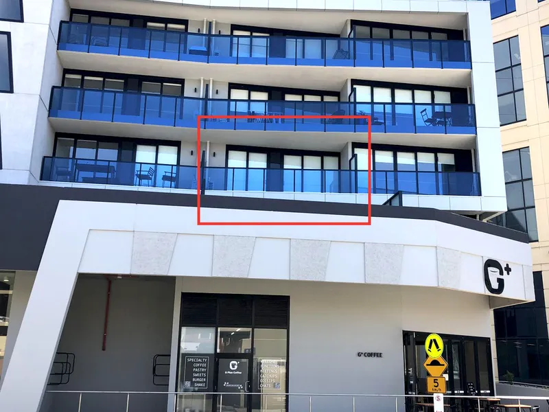 Cheltenham Central, Walk to Southland, and Train Station