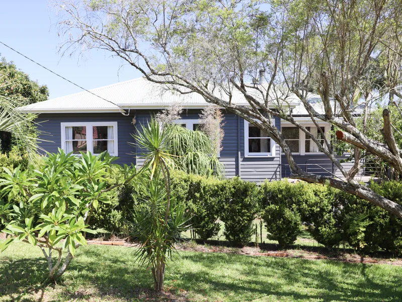 RENOVATED 4 BEDROOM WEATHERBOARD HOME