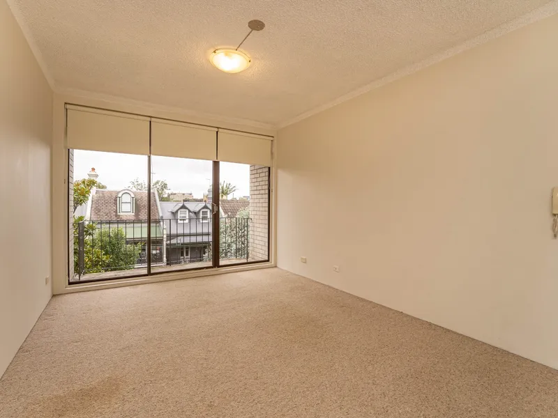 Top Floor Two Bedroom Unit With A Complex Pool And Walking Distance To Shops 