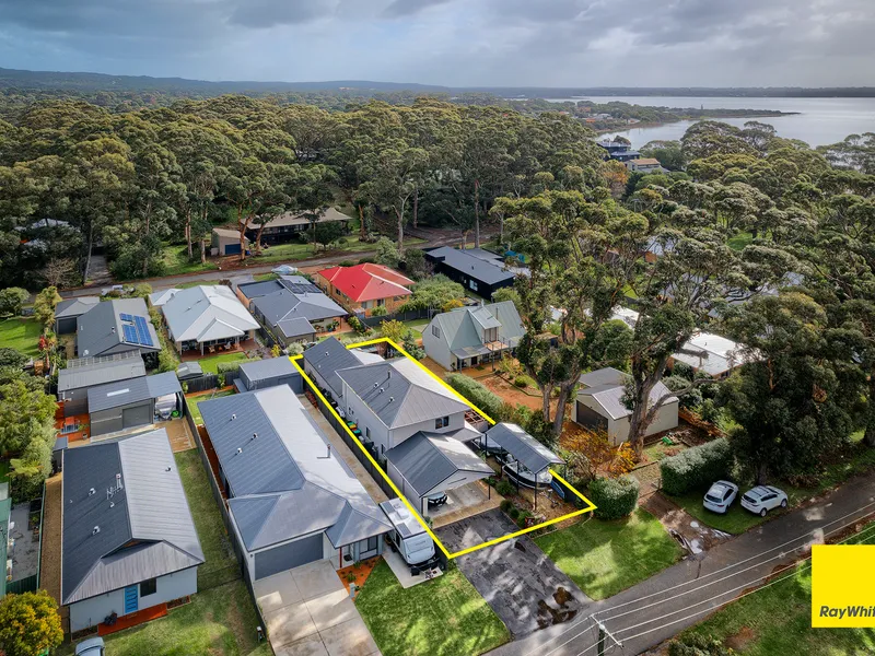 WALK TO HARBOUR - FASHIONABLE STYLE - STUDIO