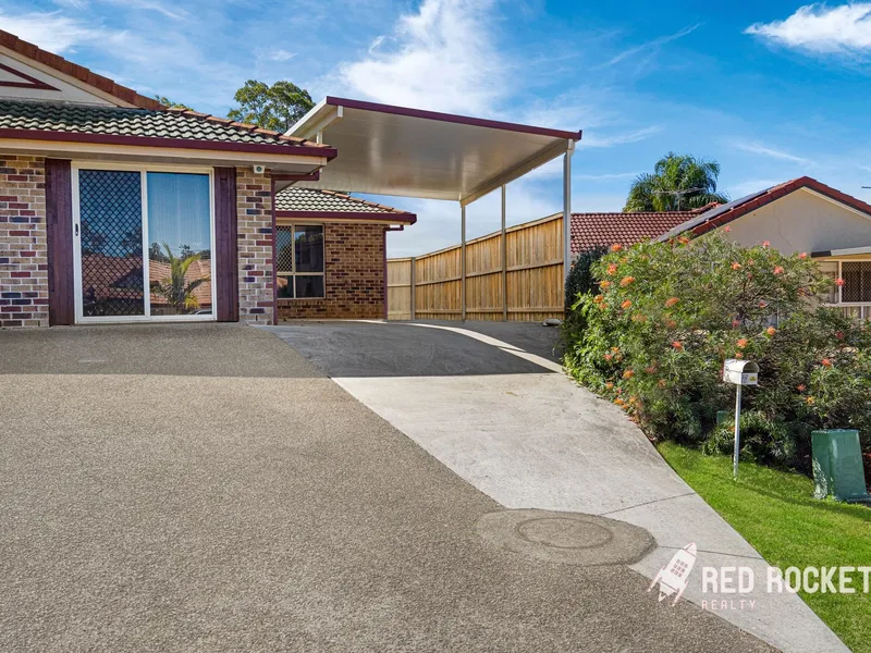 2 Bedroom Home Plus Self contained Studio! - Excellent Opportunity!