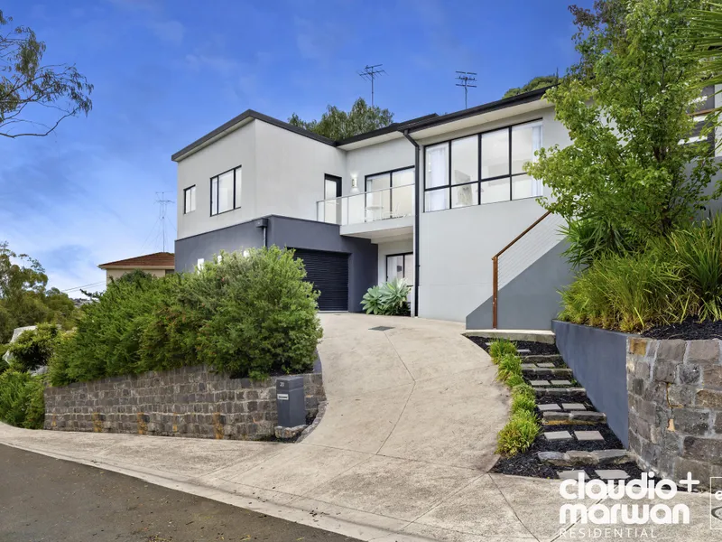 CLEVE-R, Contemporary & Chic..