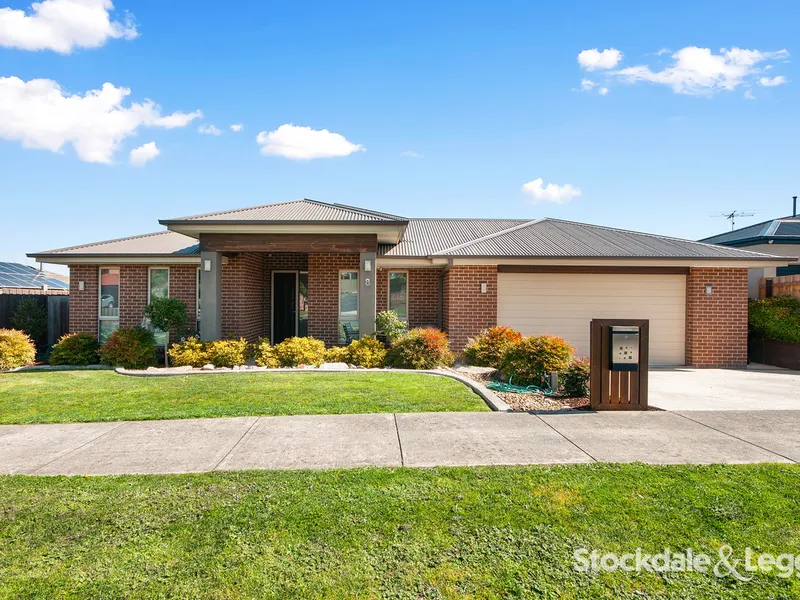 OUTSTANDING 4 BEDROOM BRICK VENEER HOME WITH STUDY