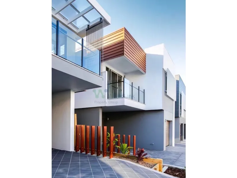 Immaculate Furnished four bedroom townhouse in convenient location