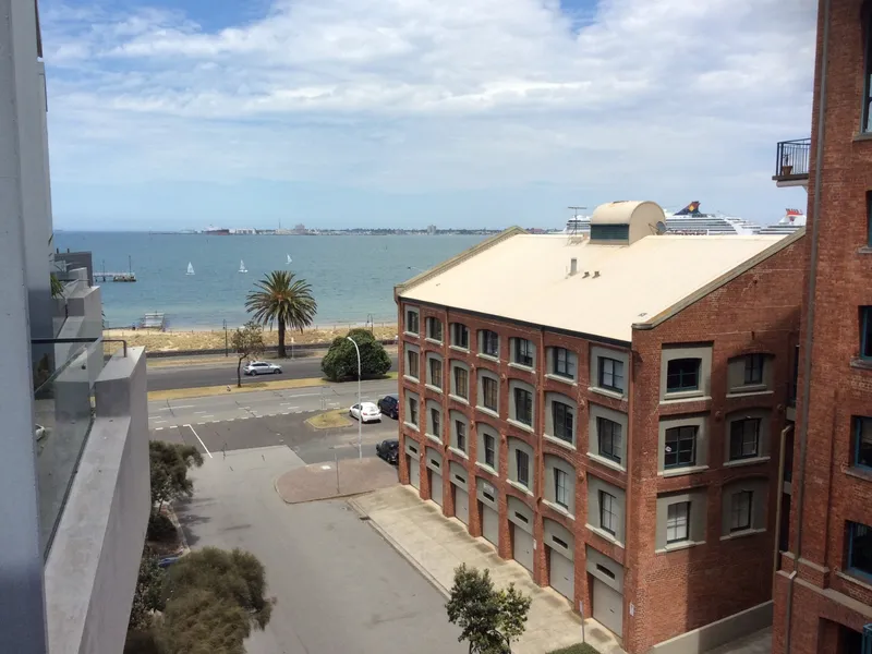 Port Melbourne’s Premier Apartment Building