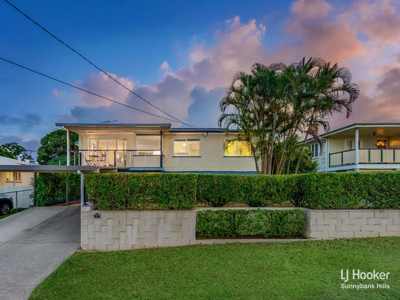 Great Family Starter In Mansfield & Wishart Catchment!