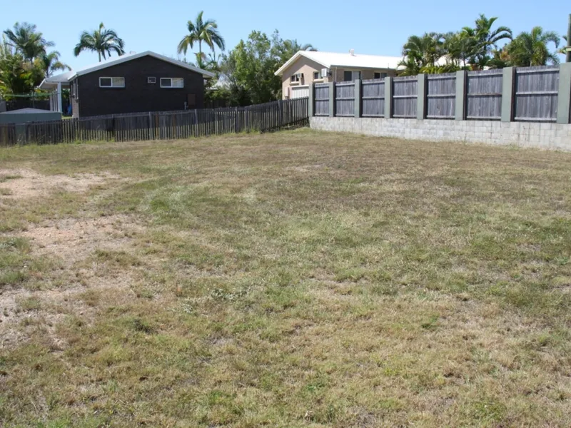 TAKE YOUR POSITION IN LIGHTHOUSE DR NOW - THEY ARE RUNNING OUT