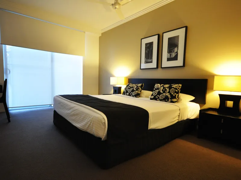 Modern, Well-lit, Spacious 1 bedroom apartment