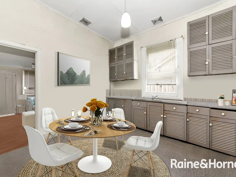 An Investment or To Live in With Great Potential