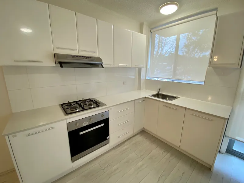 AVAILABLE NOW:2 BEDROOM UNIT