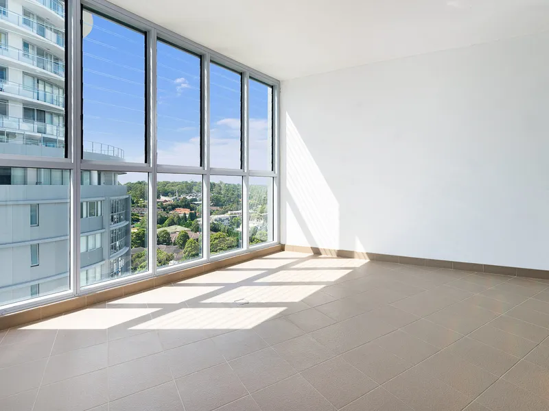 Large North Easterly Facing Apartment