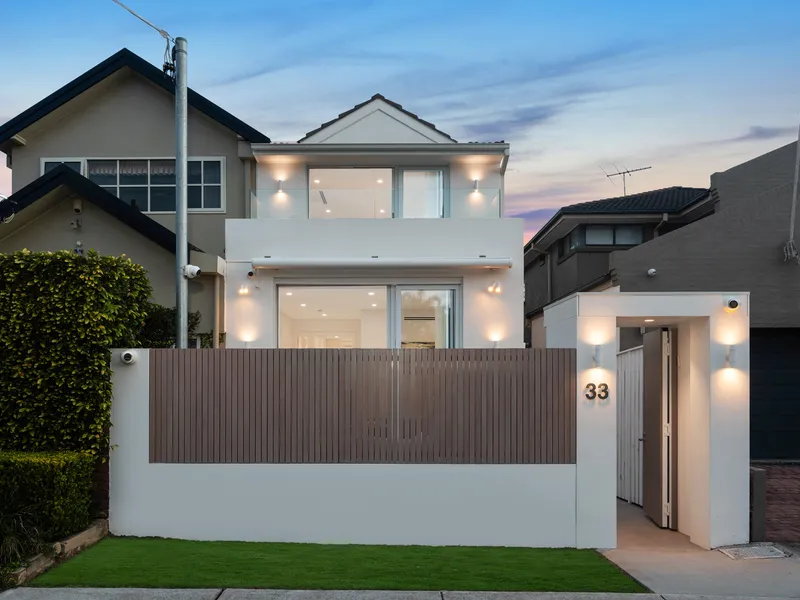 Architecturally Designed Luxury Family Sanctuary With Northerly Aspect For Superb Lifestyle Comfort