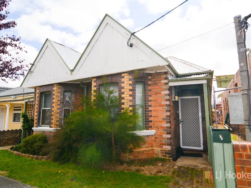 Well presented 2 bedroom home