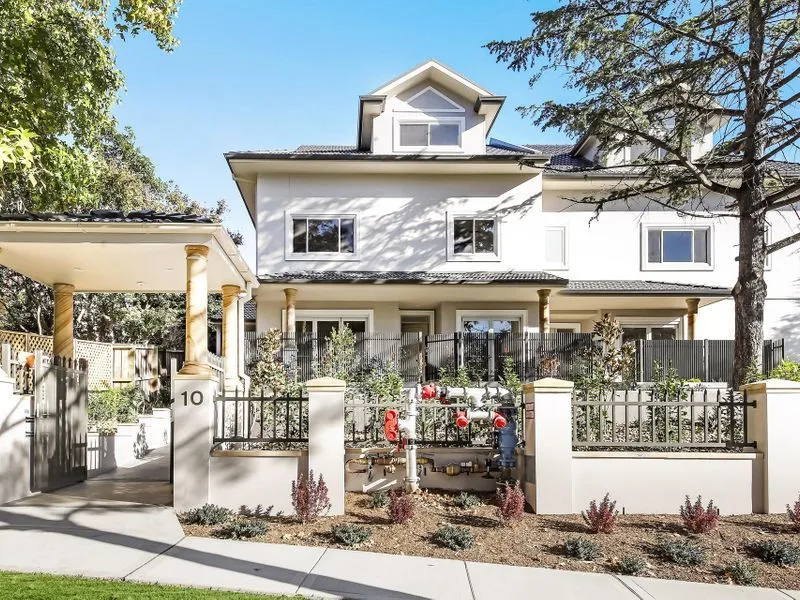 Classic Double Brick Pymble Townhouse