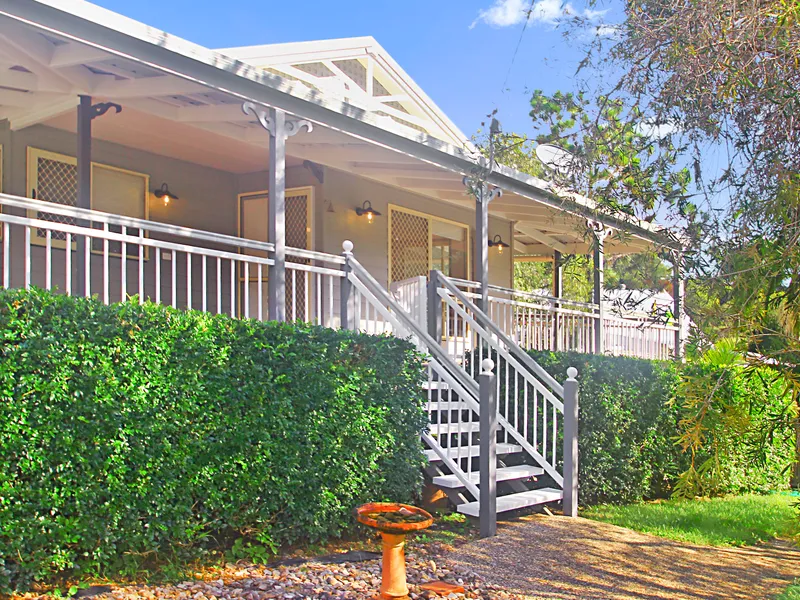Beautifull Queenslander on 1/4 Acre -