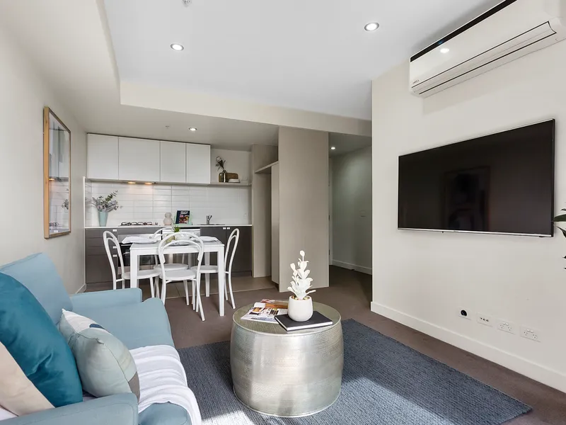 Garden Aspect, Executive Living!