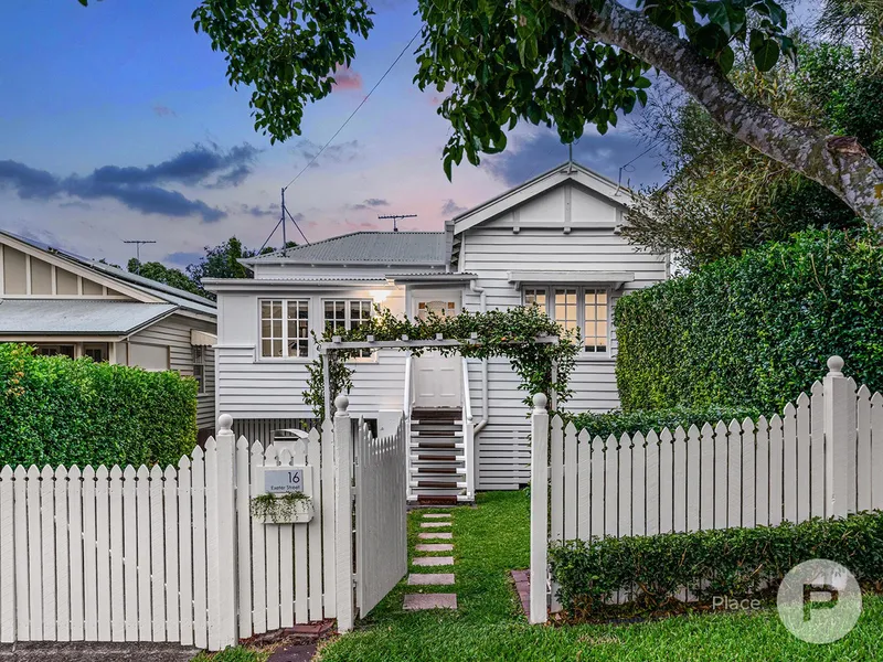 Renovated Family Home In Hawthorne