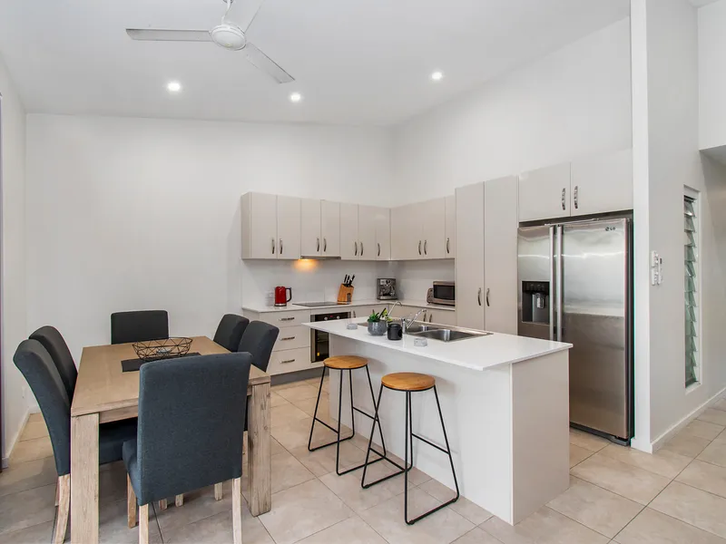 Contemporary, low maintenance living, ideal investment