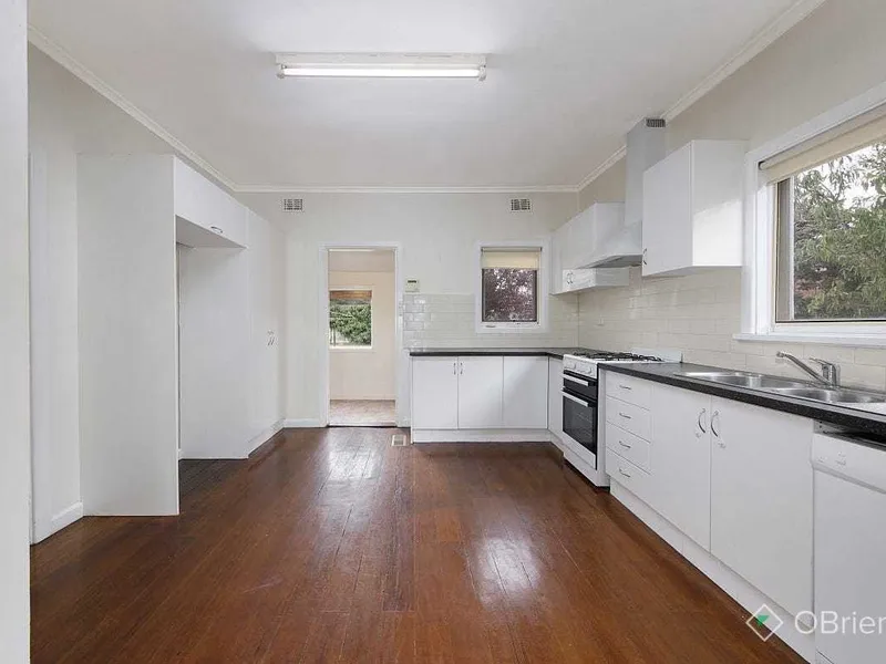 In A Great Position, 2 living areas & A Seperate Study!