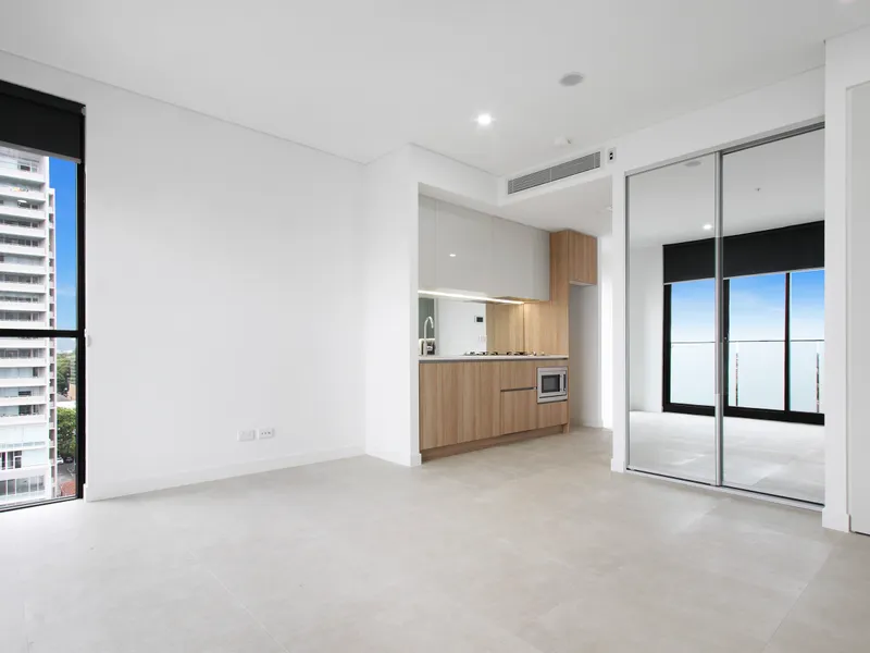 2 MINUTES WALK TO STATION | BURWOOD LUXURY