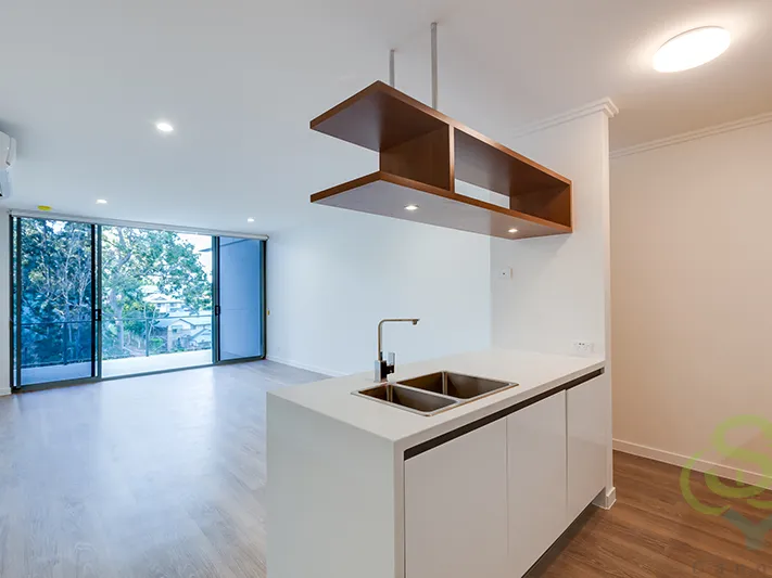 Stylish Apartment with great views overlooking the Mt Coo-tha Valley! 2 BRM 2 BTH 1 Carspace