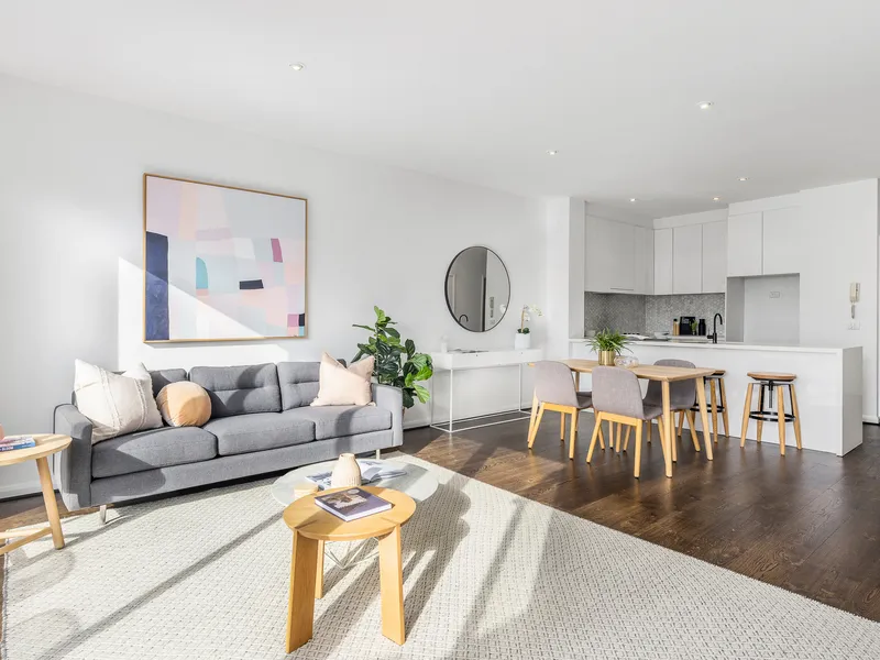 Historic Charm & Modern Luxury: Split-Level Apartment in Former Dunlop Tyre Factory